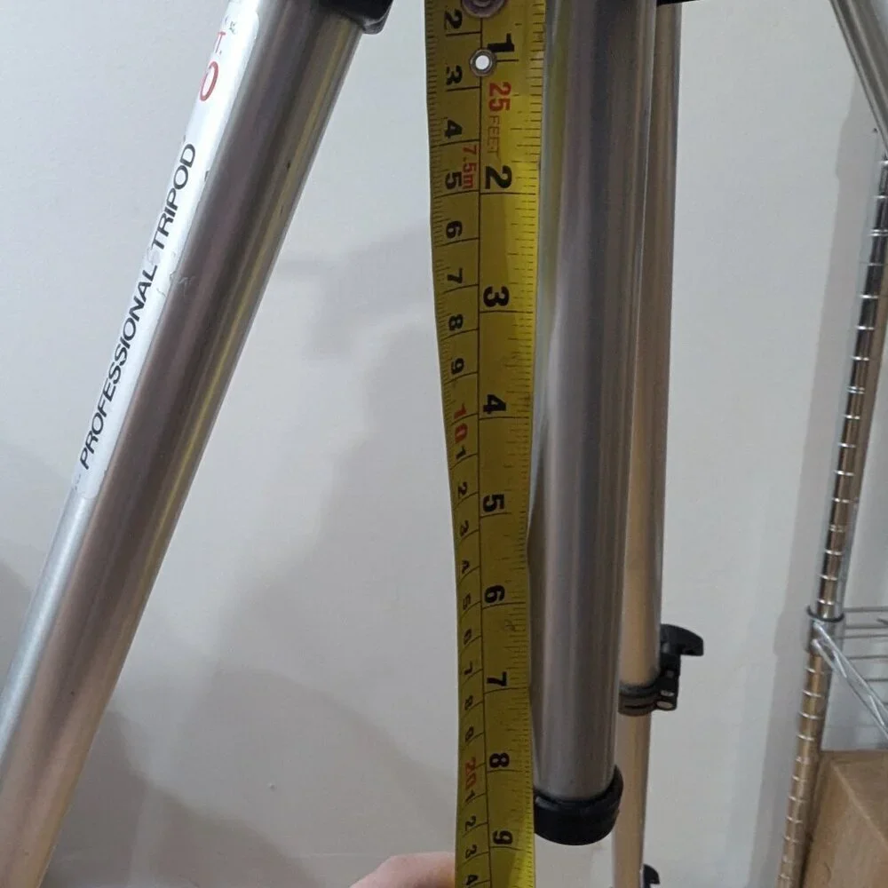 Manfrotto Art 190 Tripod with #128 fluid head - Aluminum legs Made In Italy - Picture 6 of 10